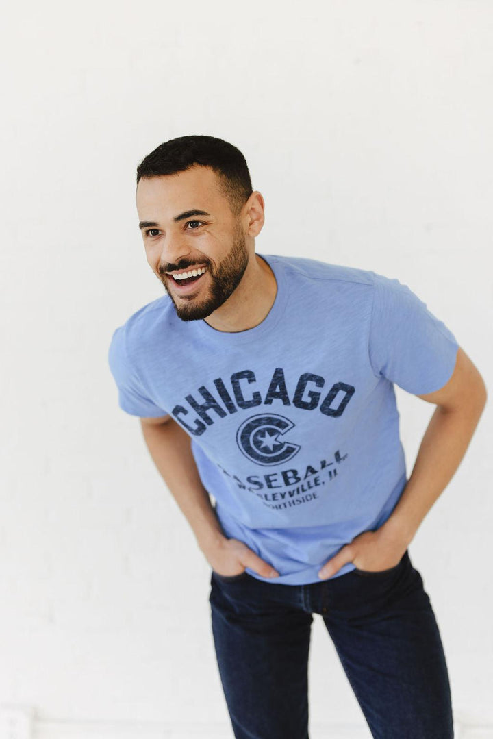 CHICAGO CUBS '47 MEN'S CITY CONNECT NIGHTS SCRUM TEE